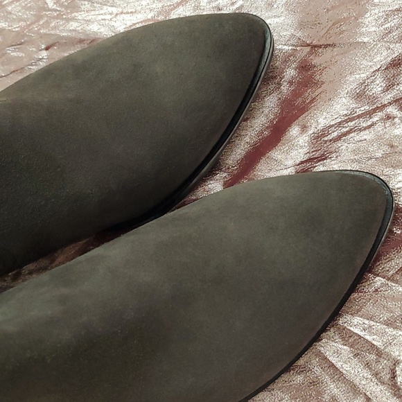 Cole Haan ankle boots size 8B - Picture 9 of 16